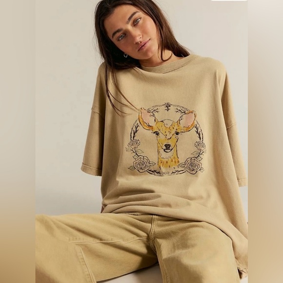 We The Free Tops - We The Free Farm Friends Doe Oversized Tee🔥